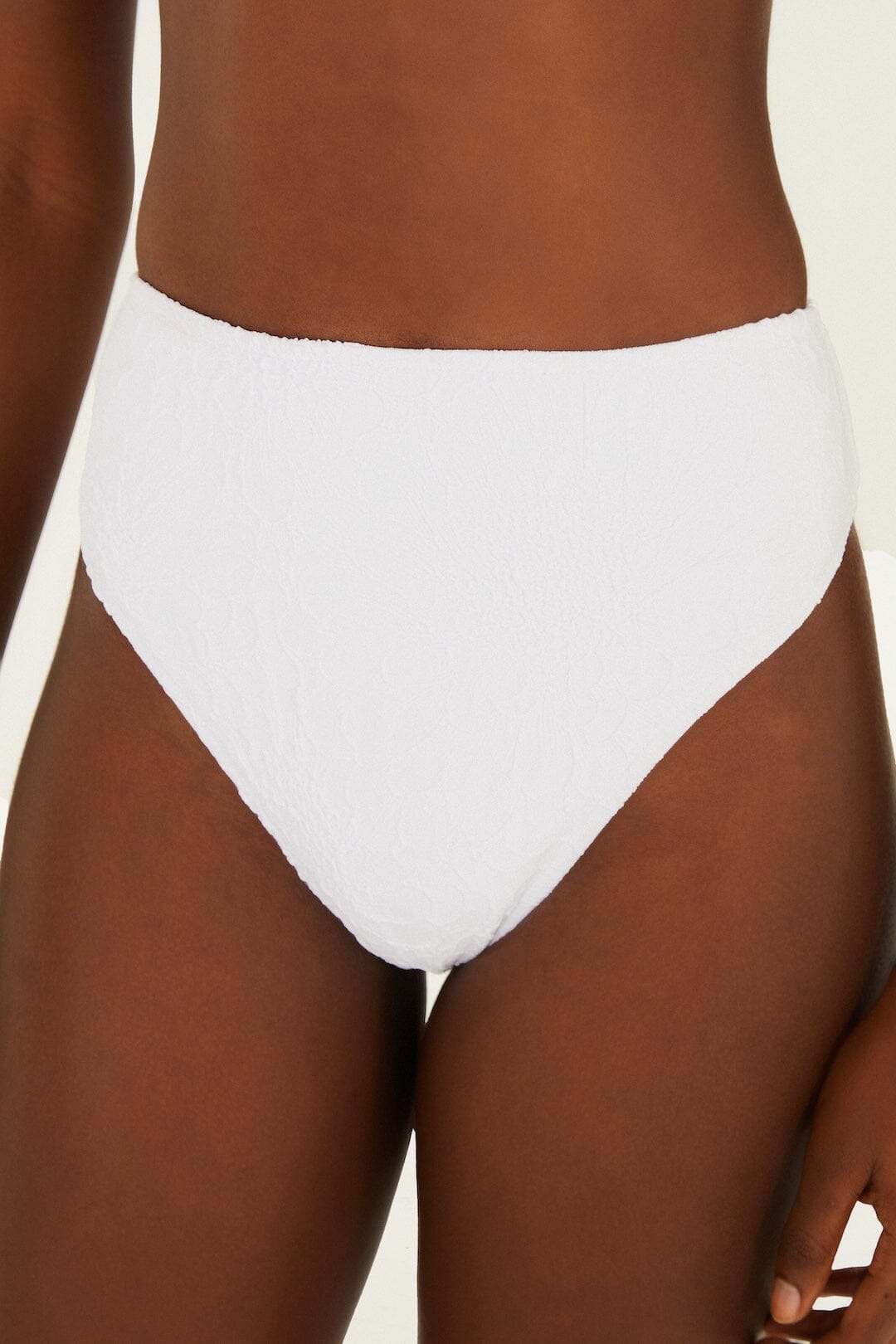 White Gerbera Daisy High Waist Bikini Bottom - FARM Rio GERBERA DAISY WHITE