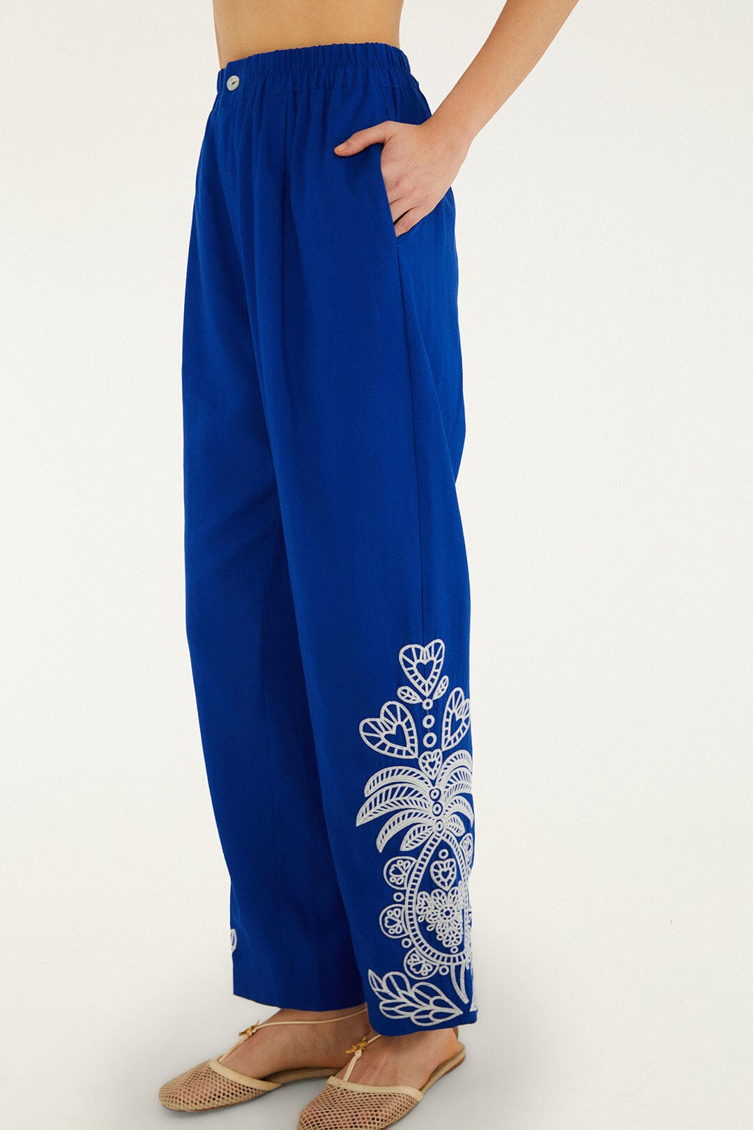Blue Romantic Embroidered Lenzing Ecovero Euroflax Pants - FARM Rio BLUE