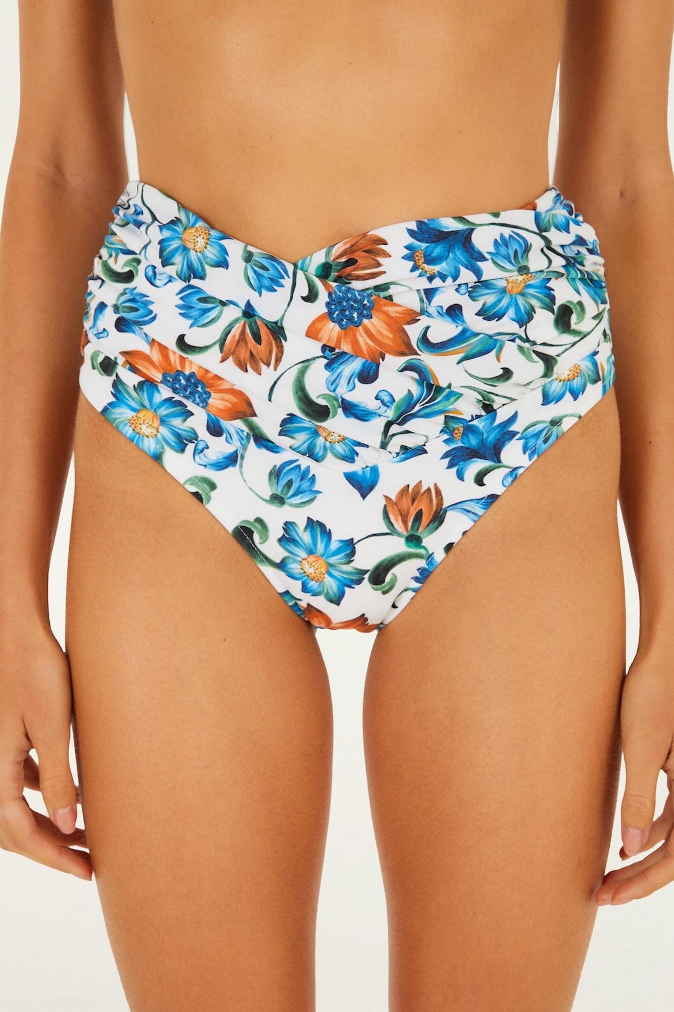 Off-White Flora Tile Hot Pants Bikini Bottom - FARM Rio FLORA TILE OFF-WHITE