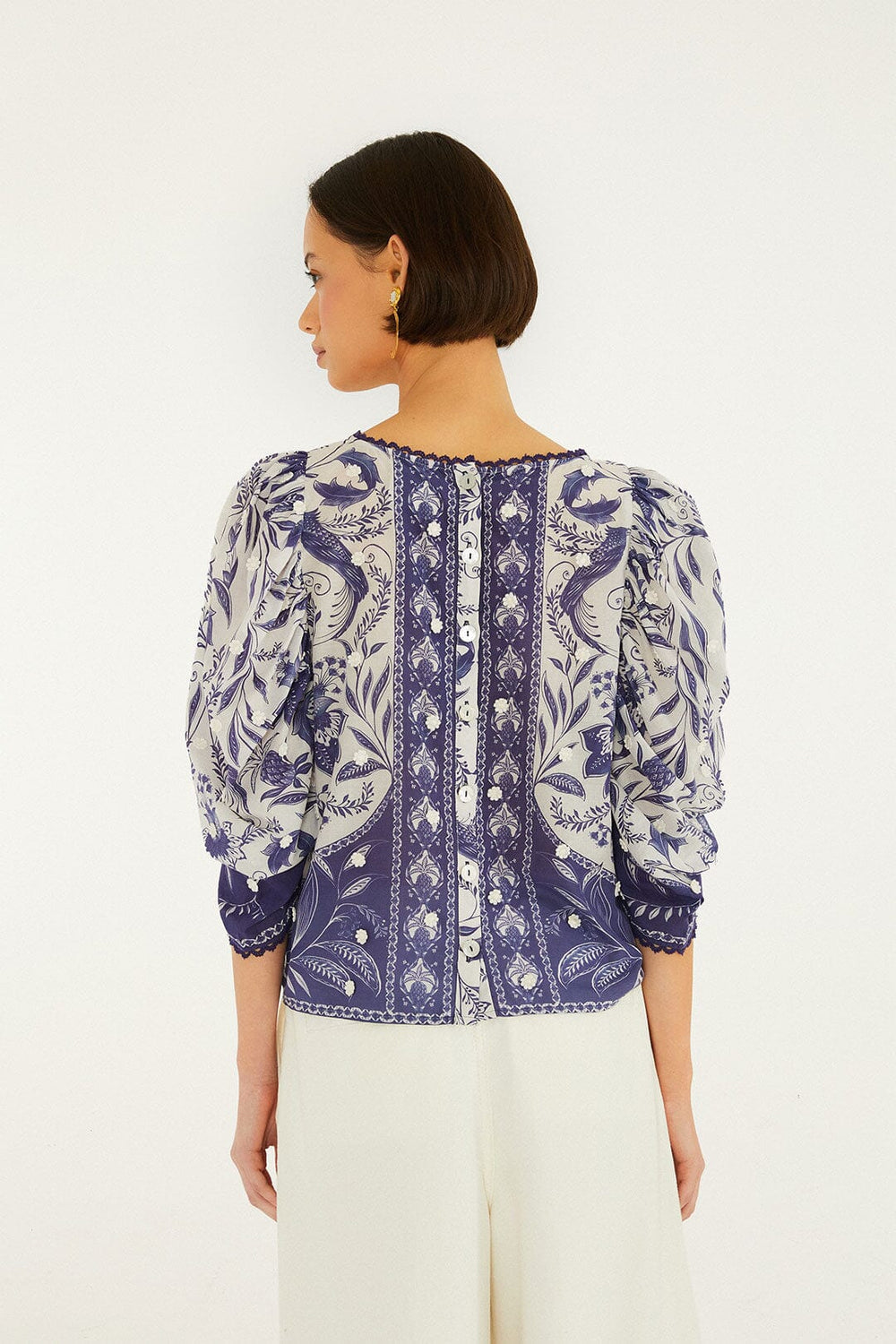 Off-White Nina 3d Flowers Blouse - FARM Rio NINA OFF-WHITE