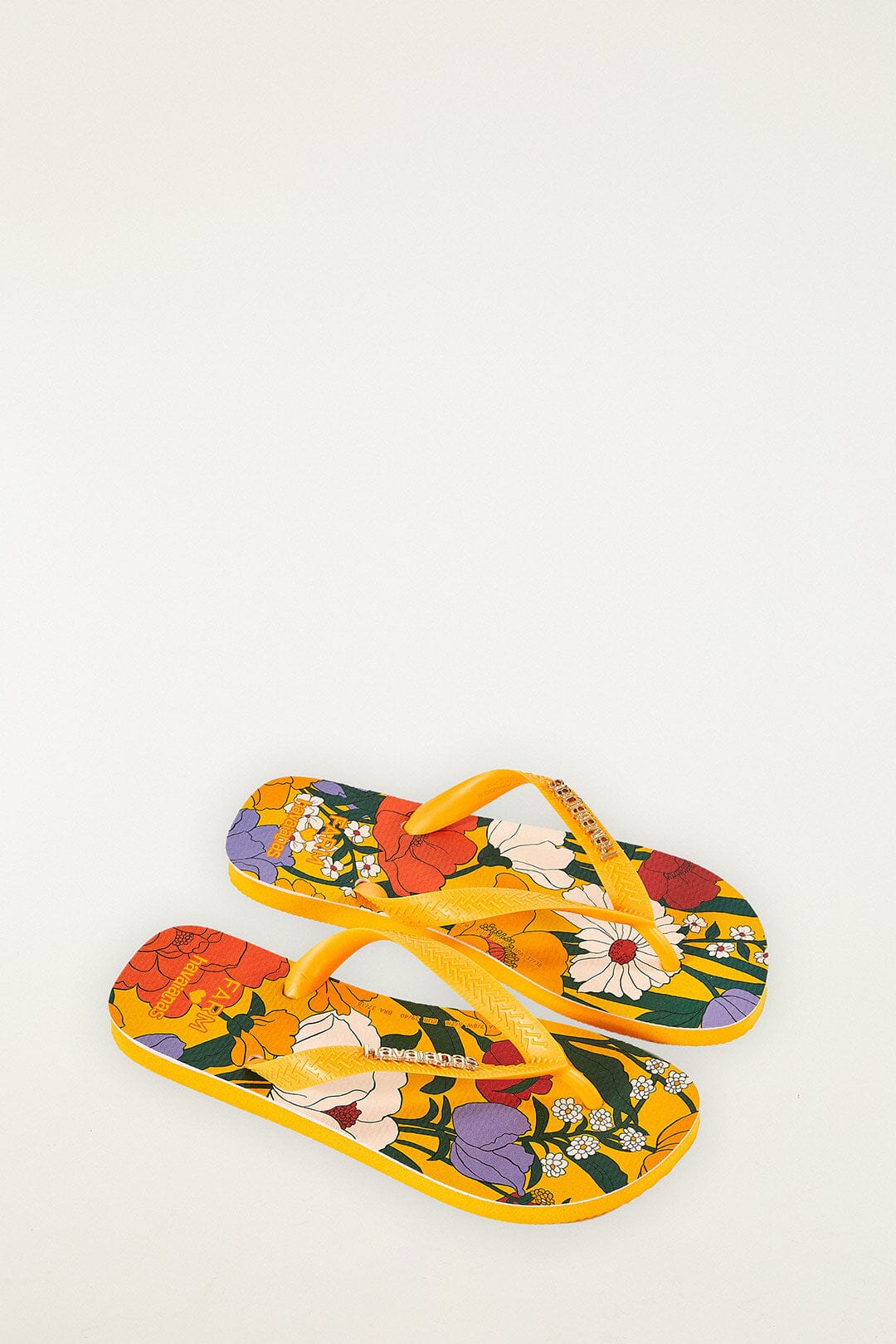 Bucolic Floral Havaianas Sandals - FARM Rio BUCOLIC FLORAL YELLOW